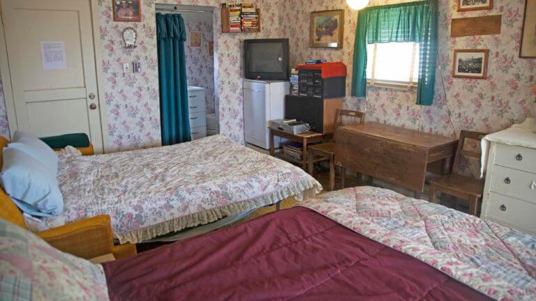 在金点舒适的房间