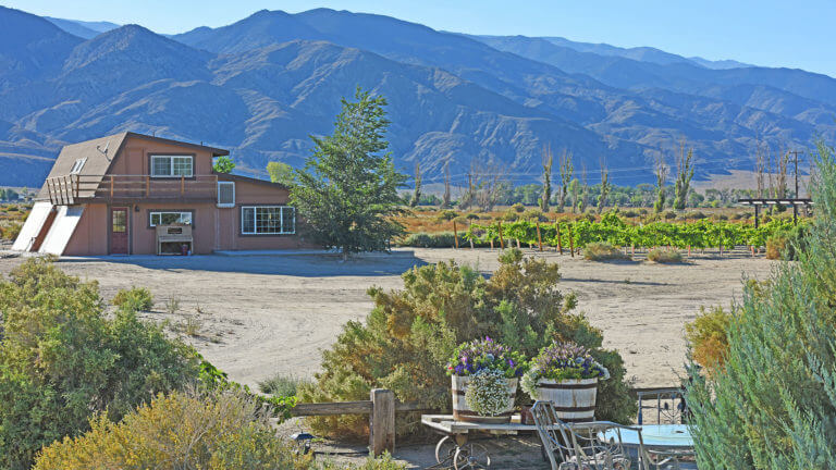 床上,breakfastviews昆士兰葡萄园